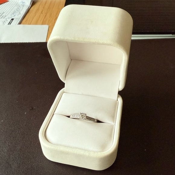 14K White Gold Round Cut Diamond Pavé Engagement Ring - Picture 7 of 7